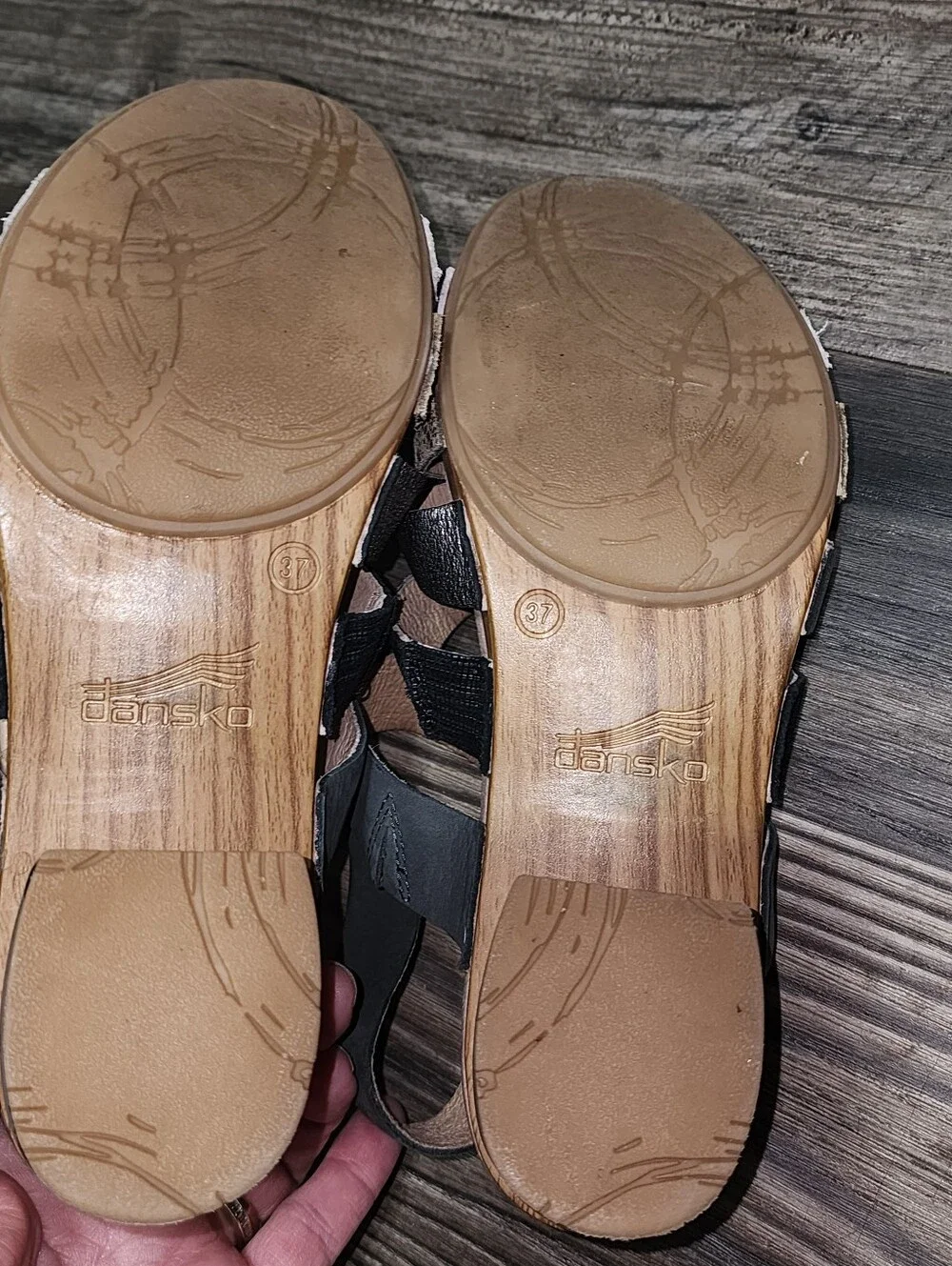 Dansko Maribeth Sandals Block Heel Strappy Leather Sz 37 Metallic 6.5-7 Casual